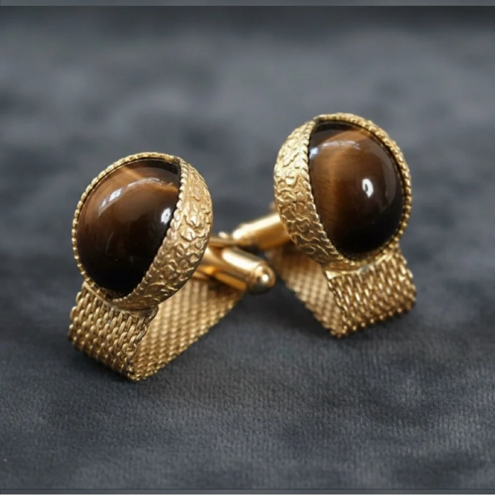 Vintage Mesh Wrap Cufflinks Brown Acrylic Cabochon, gold tone mesh